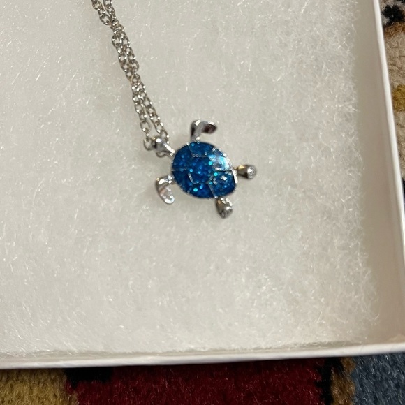 Blue sparkling sea turtle necklace nwt - Picture 5 of 5